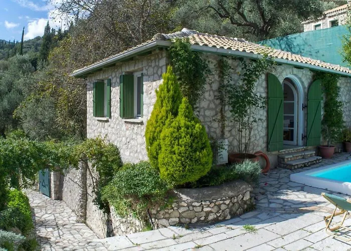بيت للعطل The Old House - Collection